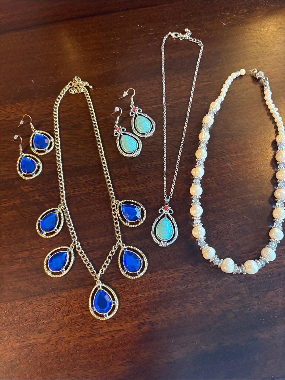 Fashion jewelry lot - Women Jewelry
